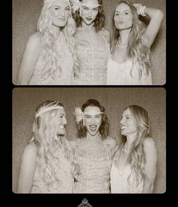 Sepia Vintage photo Booth