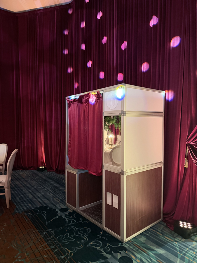 classic enclosed photo booth