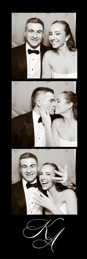 print photo from classic enclosed photo booth