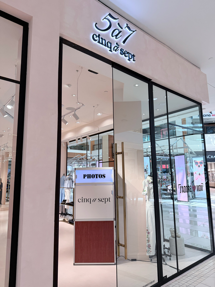 boutique enclosed photo booth cinq a sept aventura mall retail activation custom branding